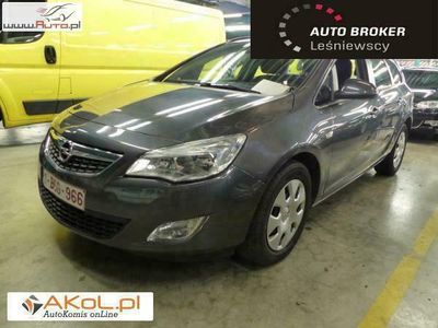 używany Opel Astra 1.7dm 110KM 2011r. 125 707km