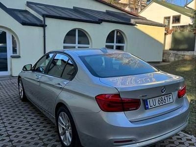 Używany BMW 320 184 KM (135 kW) 2018 Srebrny Sedan/Limuzyna