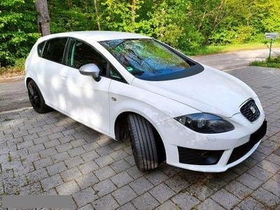 Biały (metalik) Używany 2008 Seat Leon Sedan/Limuzyna | 14 900 zł (Uczciwa cena)