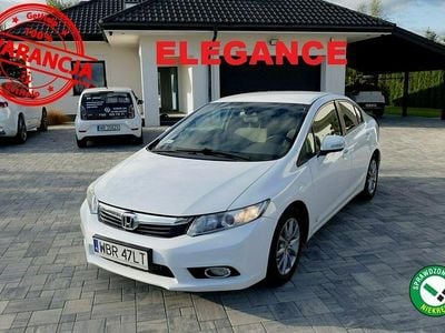 Używany Honda Civic 140 KM (102 kW) 2012 Biały Sedan/Limuzyna