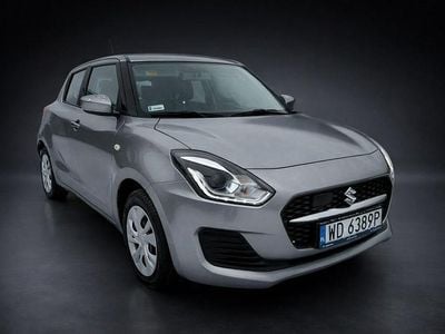 Używany Suzuki Swift 83 KM (61 kW) 2021 Srebrny Hatchback