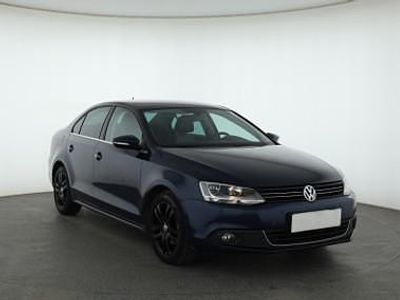 Używany VW Jetta 105 KM (77 kW) 2012 Niebieski Sedan/Limuzyna