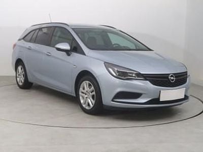 Niebieski Używany 2017 Opel Astra Kombi | 33 999 zł (Uczciwa cena)