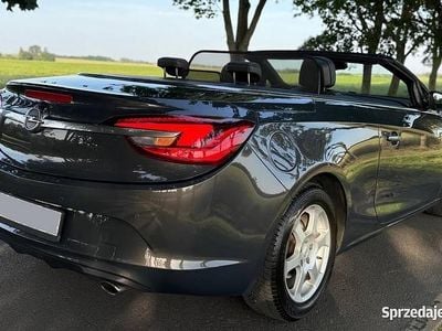 Używany Opel Cascada 2013 Grafitowy Kabriolet
