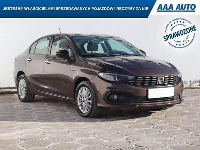 Brązowy Używany 2021 Fiat Tipo | 47 999 zł (Uczciwa cena)