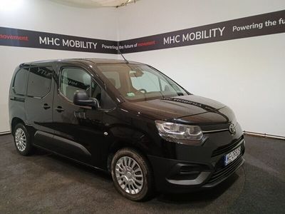 używany Toyota Proace 1.5dm 102KM 2020r. 118 444km