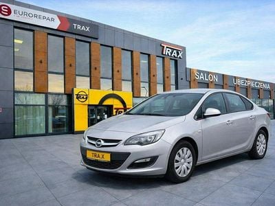 Używany Opel Astra Enjoy 115 KM (84 kW) 2016 Srebrny (metalik) Sedan/Limuzyna