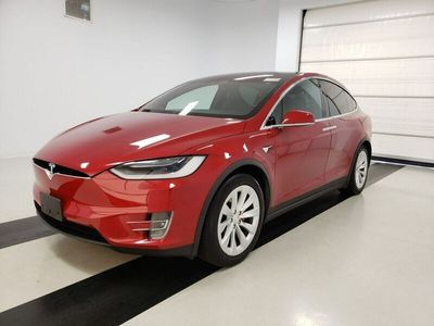 używany Tesla Model X 0dm 259KM 2021r. 77 700km