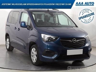 Używany Opel Combo 110 KM (80 kW) 2019 Błękitny Minivan