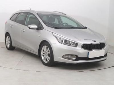 Srebrny Używany 2014 Kia Ceed Hatchback | 21 999 zł (Uczciwa cena)