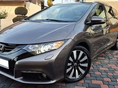Beżowy Używany 2014 Honda Civic Lifestyle Kombi | 33 900 zł (Dobra cena)