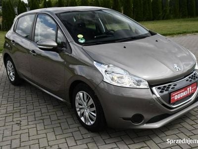 Złoty Używany 2012 Peugeot 208 Hatchback | 26 900 zł (Dość drogi)
