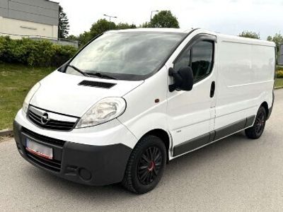 Inny kolor Używany 2011 Renault Trafic Minivan | 22 900 zł