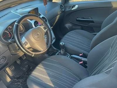 Używany Opel Corsa 80 KM (58 kW) 2009 Czarny Hatchback