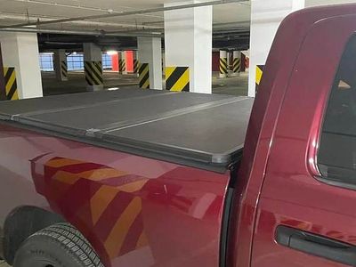 Wiśniowy Używany 2019 RAM 1500 Pickup | 128 000 zł