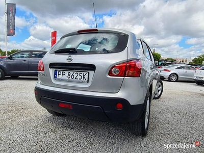 Używany Nissan Qashqai 140 KM (102 kW) 2008 Srebrny (metalik) SUV