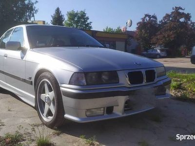 Srebrny Używany 1996 BMW 328 Sedan/Limuzyna | 49 000 zł