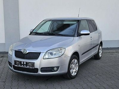 Srebrny (metalik) Używany 2009 Skoda Fabia Hatchback | 13 456 zł (Uczciwa cena)