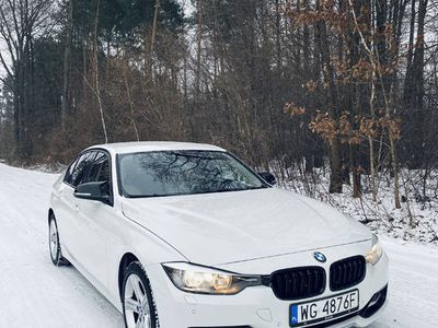 używany BMW 328 i F30 2015 2 komplety felg kamera skórzana tapicerka