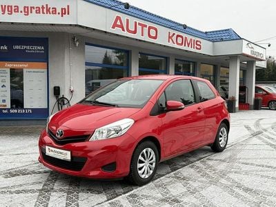 Używany Toyota Yaris 69 KM (50 kW) 2012 Czerwony Hatchback