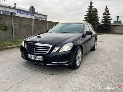 Czarny Używany 2010 Mercedes E220 Sedan/Limuzyna | 35 000 zł (Drogi)