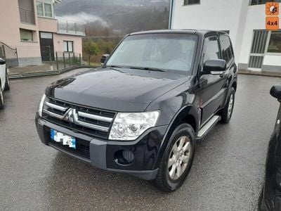 Używany Mitsubishi Pajero 200 KM (147 kW) 2011 Czarny SUV