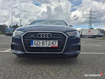 Używany Audi A3 Premium 2019 Niebieski Sedan/Limuzyna