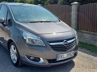 Brązowy Używany 2016 Opel Meriva Minivan | 29 700 zł (Dość drogi)
