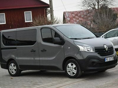 Szary Używany 2016 Renault Trafic Minivan | 59 900 zł (Dość drogi)