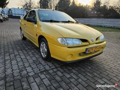 Żółty Używany 1996 Renault Mégane Coupé Coupe | 13 500 zł (Dość drogi)