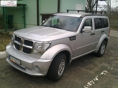 Używany Dodge Nitro 177 KM (130 kW) 2008 Srebrny (metalik, perła) SUV