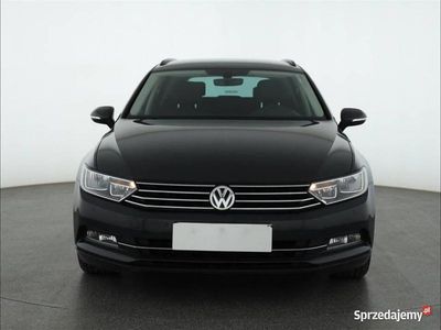 Szary Używany 2015 VW Passat Kombi | 48 499 zł (Uczciwa cena)
