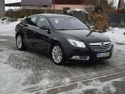Używany Opel Insignia 180 KM (132 kW) 2011 Czarny Hatchback