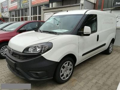 Używany Fiat Doblò 120 KM (88 kW) 2018 Biały Minivan