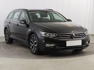 Używany VW Passat 150 KM (110 kW) 2023 Czarny Kombi
