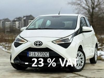 Używany Toyota Aygo 72 KM (52 kW) 2021 Biały Hatchback