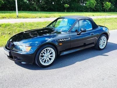 Czarny Używany 1998 BMW Z3 Kabriolet | 46 950 zł