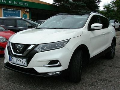 Biały Używany 2018 Nissan Qashqai SUV | 59 900 zł (Dość drogi)