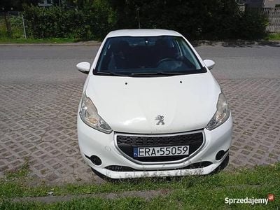 Używany Peugeot 208 2013 Biały Hatchback