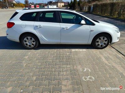 Używany Opel Astra 2012 Biały Kombi