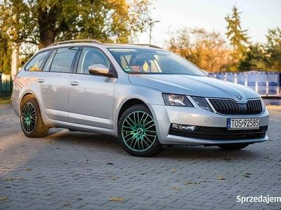 Srebrny Używany 2017 Skoda Octavia Kombi | 39 999 zł (Super Cena)