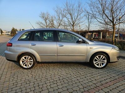 używany Fiat Croma 1.9 JTD Dynamic