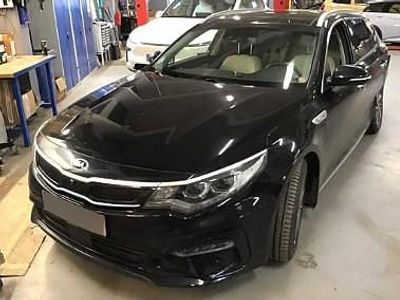 używany Kia Optima IV 2.0 GDi Plug-In Hybrid 156 KM, automat, lekko uszkodzony