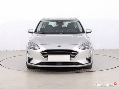 Używany Ford Focus 2019 Srebrny Kombi