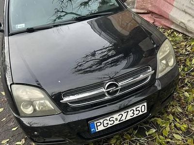 Czarny Używany 2004 Opel Vectra GTS Hatchback | 4800 zł
