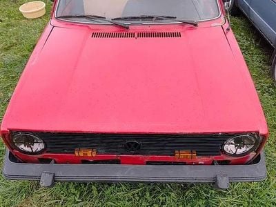 Używany VW Golf I 1981 Czerwony Hatchback