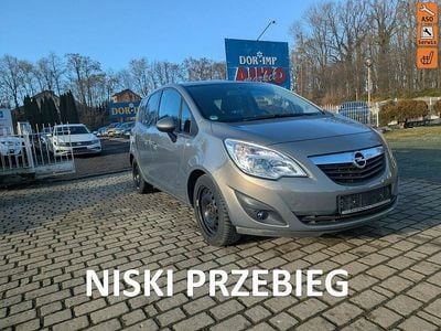 Brązowobeżowy Używany 2011 Opel Meriva Minivan | 23 500 zł (Uczciwa cena)