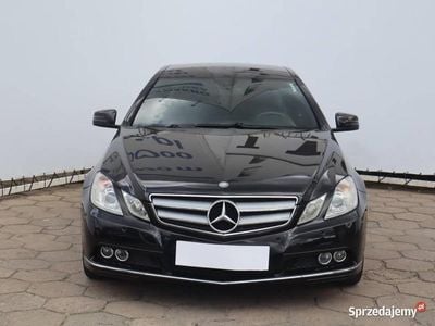 Mercedes E200