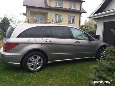 Mercedes R320