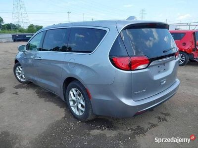 Używany 2018 Chrysler Pacifica SUV | 42 900 zł